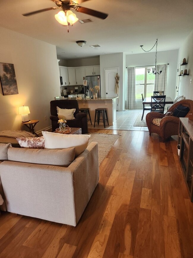 Building Photo - 3 bedroom in Youngsville in Milton School District