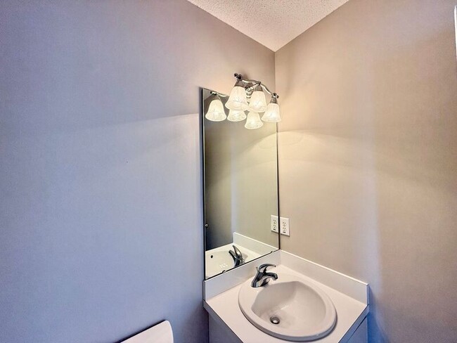 Building Photo - 5706 Osprey Cove Dr