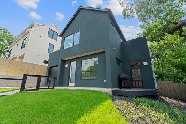 Building Photo - 1202 Greenwood Ave