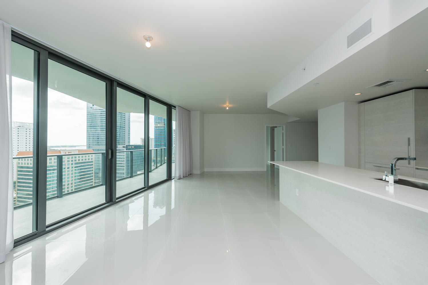 Building Photo - 1300 S Miami Ave