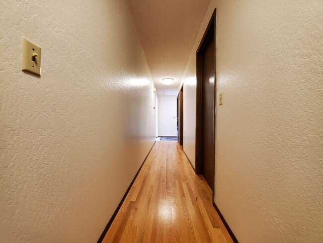 Building Photo - Prime Redmond Rambler 3 Bed/Large Yard