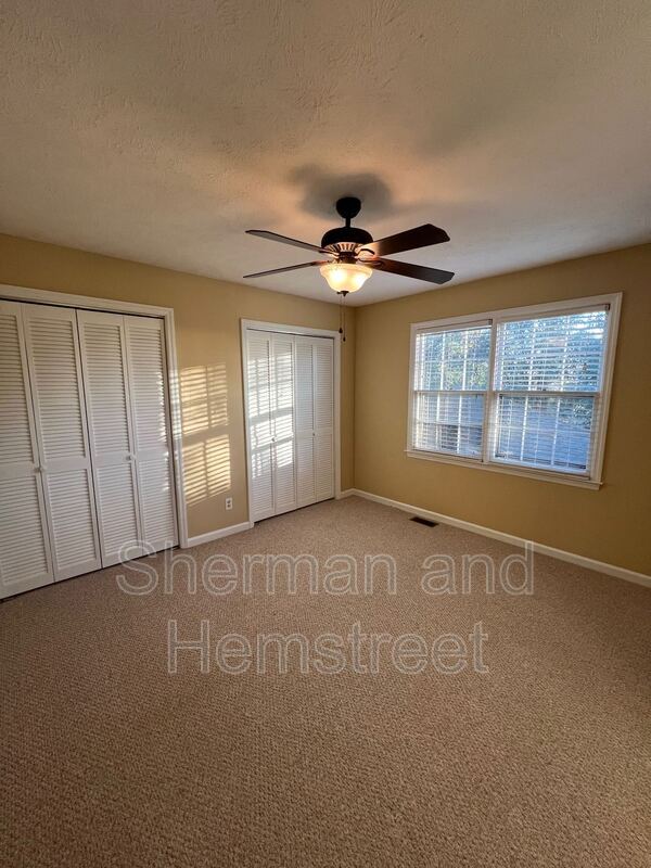 Building Photo - 1113 Highview Ave