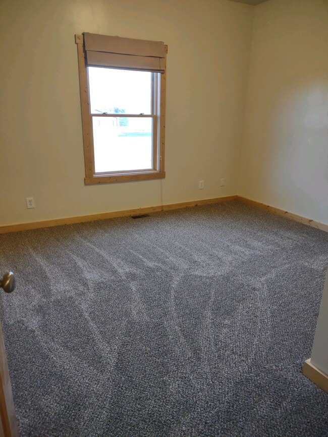 Building Photo - 155 Mulligan Ln