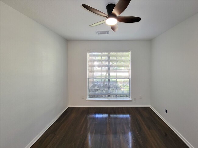 Building Photo - 5810 Forest Land Dr