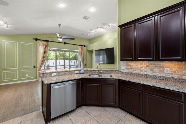 Building Photo - 8709 Deep Maple Dr