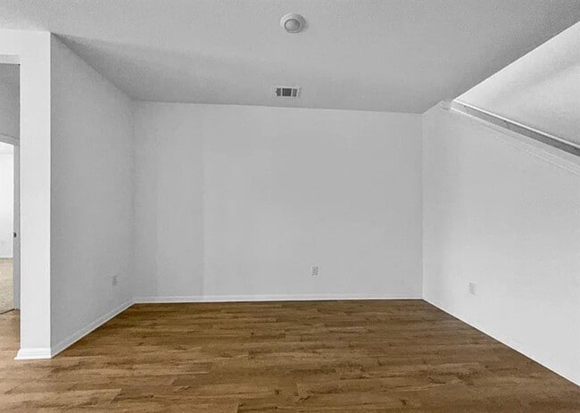 Building Photo - 1941 Crowned Eagle Pass