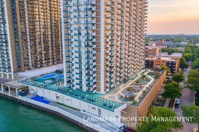 Building Photo - 6033 N Sheridan-Unit 35D