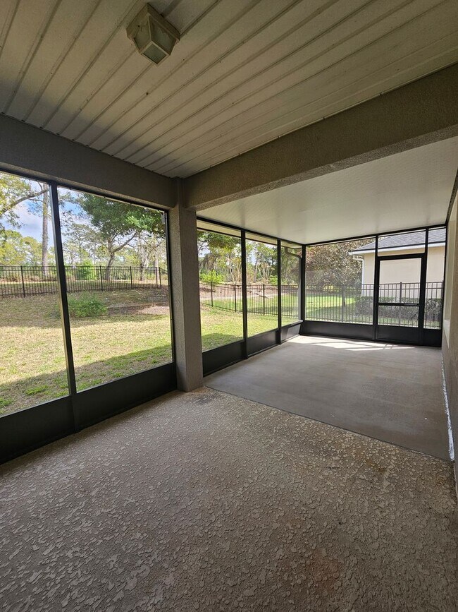 Building Photo - Victoria Park 3 Bedroom Home in Deland