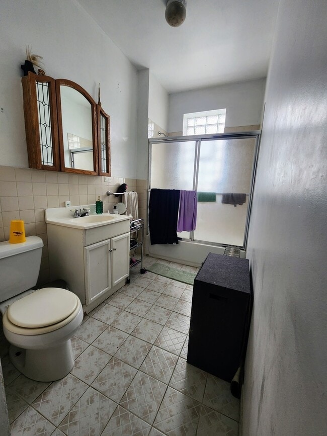 Building Photo - 2218 N St Louis Ave