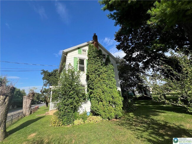Building Photo - 1450 Church Ln