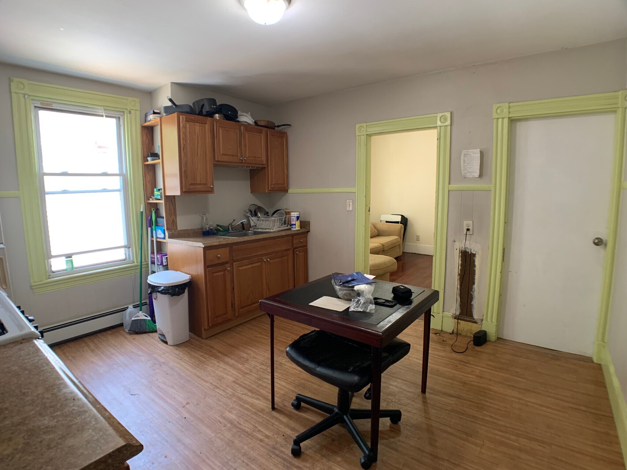 Building Photo - 569 Main St