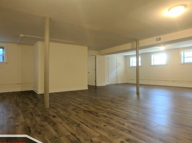 Building Photo - 2526 N Kedzie Blvd