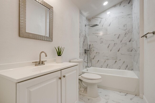 Building Photo - Charming Renovated 3-bedroom, 2-bathroom home!