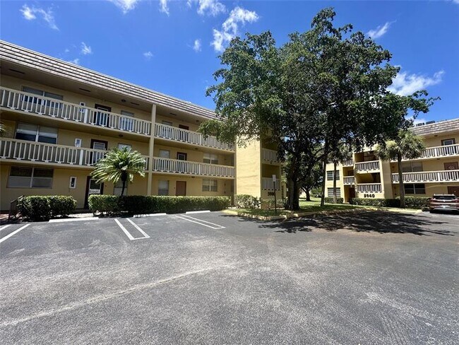 Primary Photo - 5980 NW 64th Ave