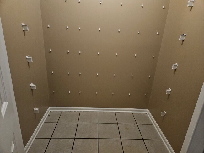 Building Photo - Under Repair