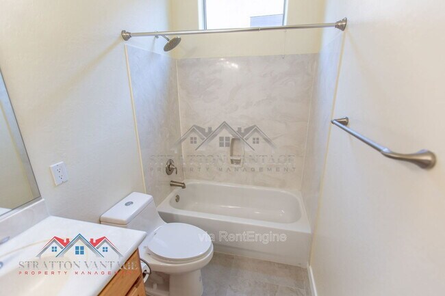 Building Photo - 9562 E Cavalry Dr