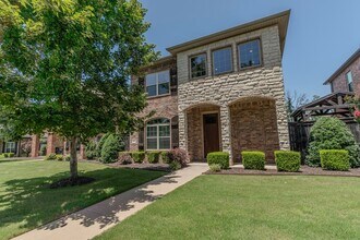 Building Photo - STUNNING 4 Bedroom, 2.5 Bathroom, 2 Car Garage In Fayetteville, AR