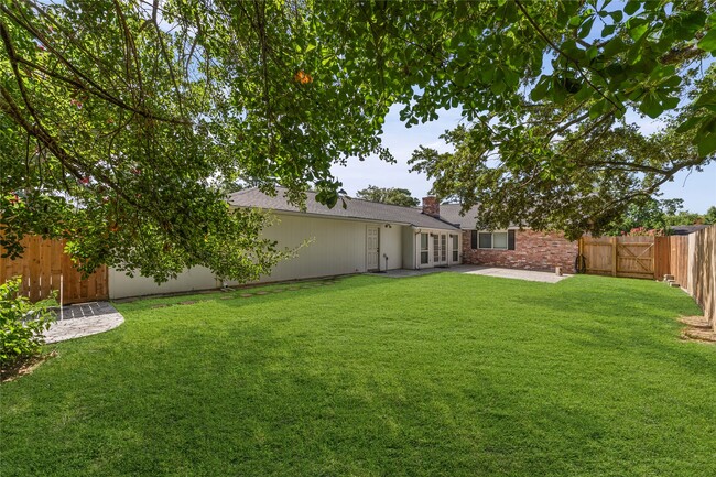 Building Photo - 3202 Greenham Ct