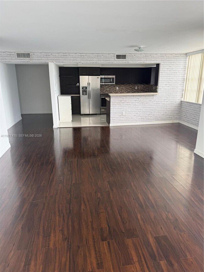 Building Photo - 2750 NE 183rd St