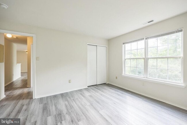 Building Photo - 905 Rabbit Run Rd