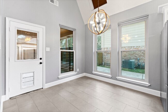 Building Photo - 31 Tanager Trail