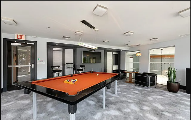 Billiards_Entertaining - 411 W Seaside Way