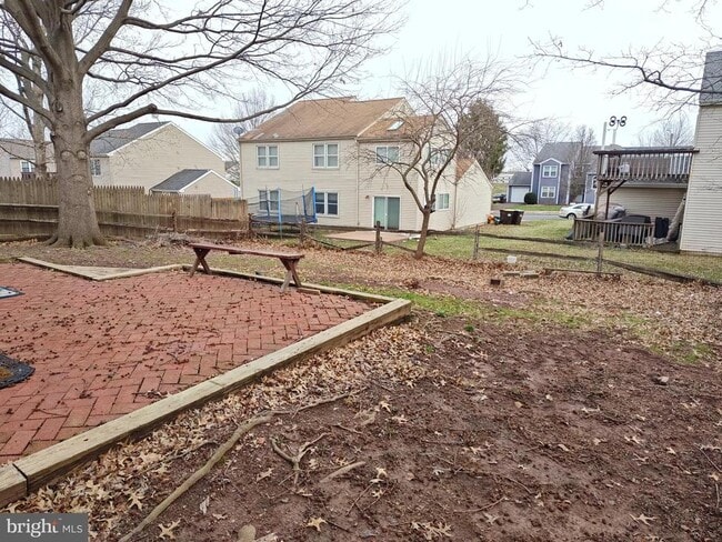 Building Photo - 72 Whethersfield Cir