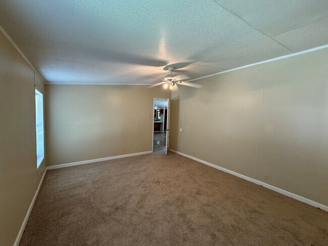 Building Photo - 161 Flournoy Lucas Rd