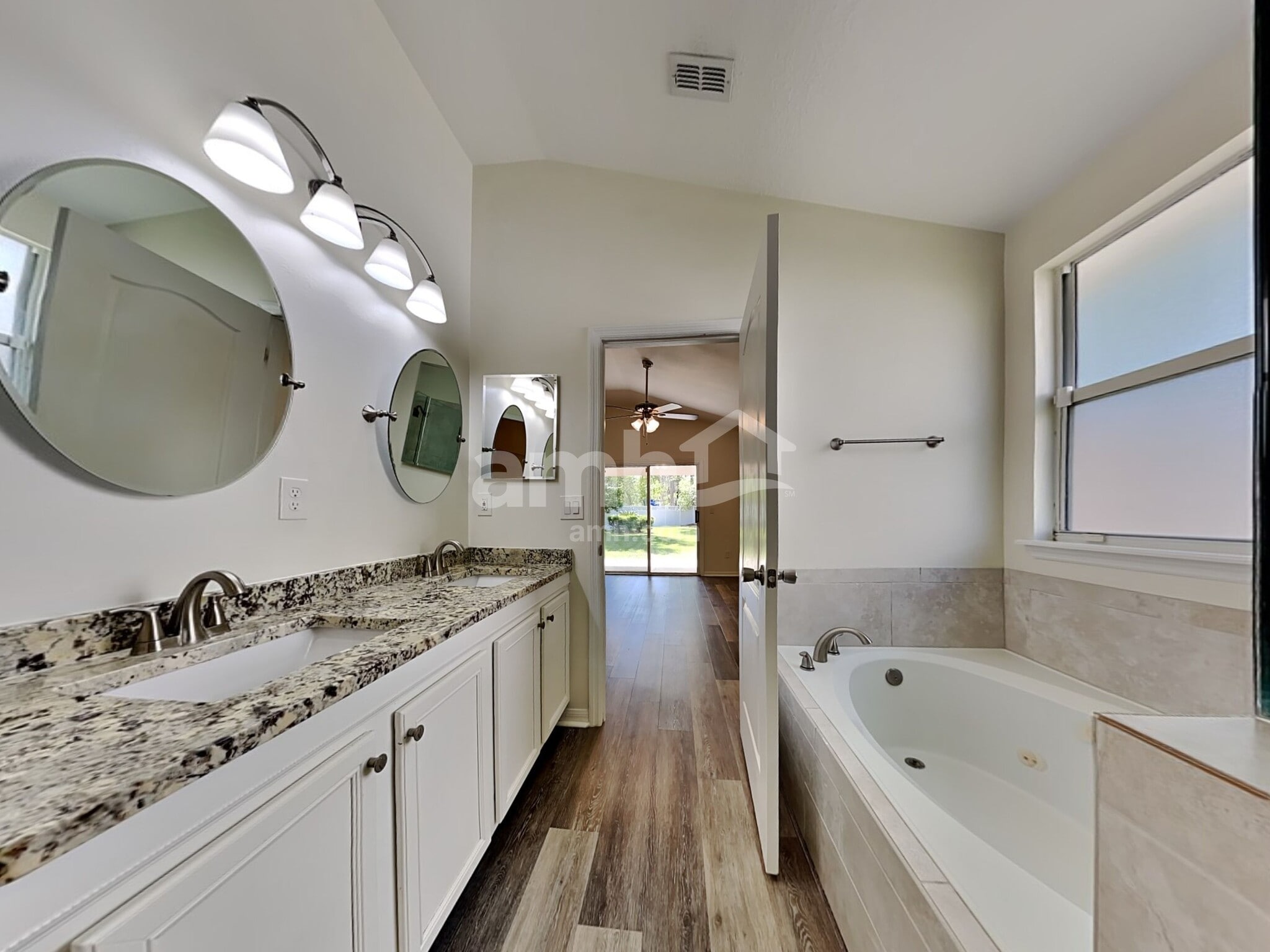 Building Photo - 408 Corklan Ct