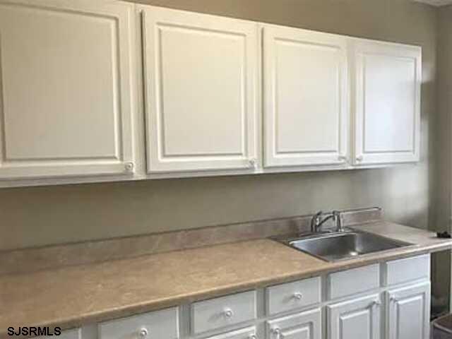 Building Photo - 216 S Main St