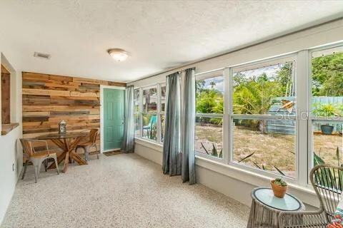 Building Photo - 10911 Cherokee Dr