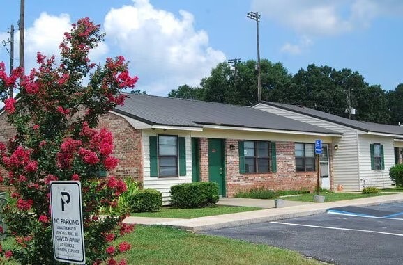 Building Photo - 756 Randolph Ave