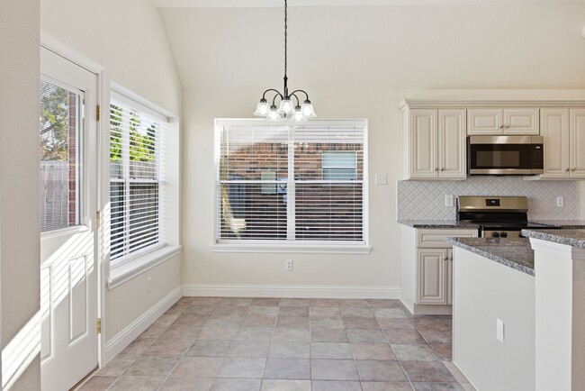 Building Photo - 5519 Imperial Grove Dr