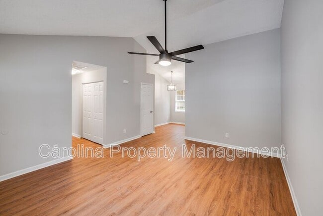Building Photo - 2232 Blue Hampton Ln