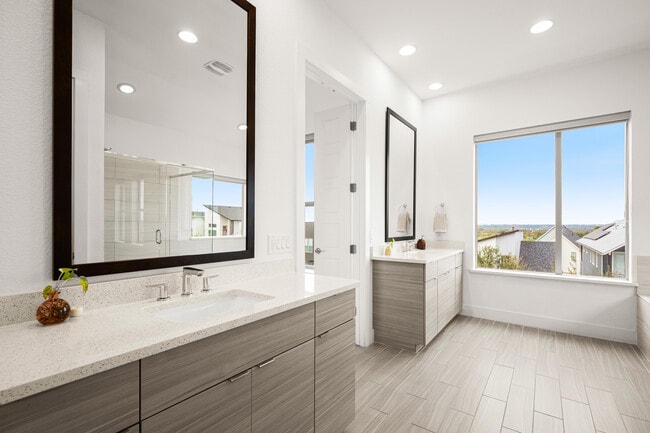 Building Photo - 6013 Florencia Ln