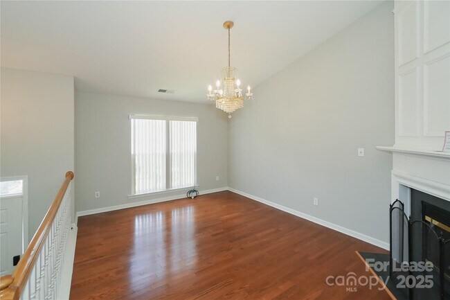 Building Photo - 6824 Southbrook Dr
