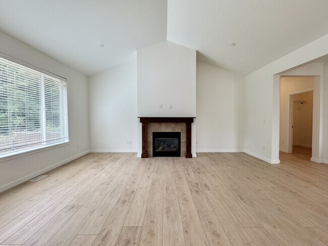 Building Photo - 1729 Cyrene Dr NW
