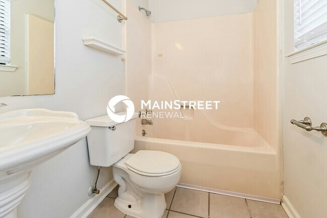 Building Photo - 3 Bedroom Pet-Friendly Home in OLIVE BRANCH, MS with Main Street Renewal