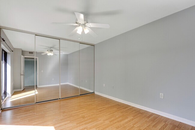 Building Photo - 803 8th Terrace