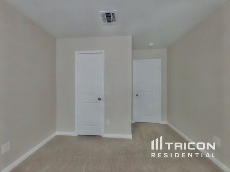 Building Photo - 15547 Taylorcrest Dr