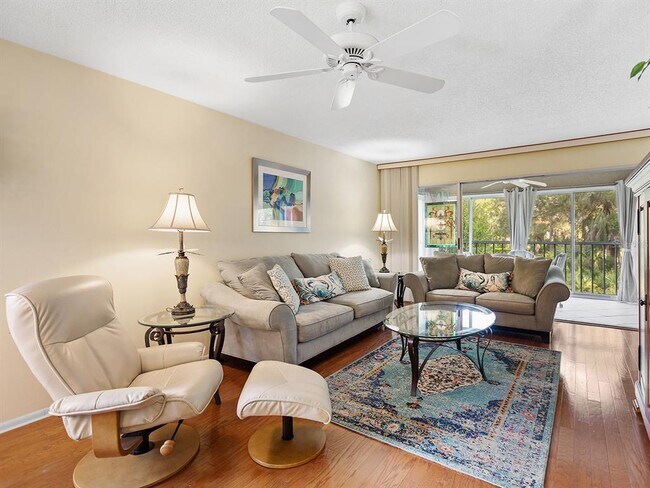 Building Photo - 4415 Longmeadow