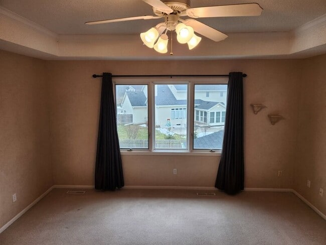 Building Photo - 13500 Sheridan Ave