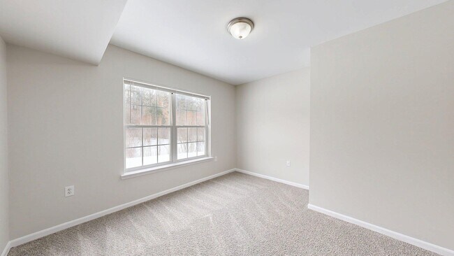 Building Photo - 2740 S Knightsbridge Cir