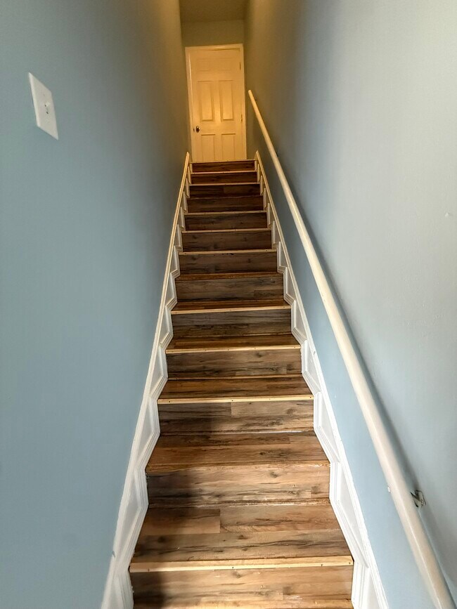 Building Photo - 1625 Martin Bluff Rd