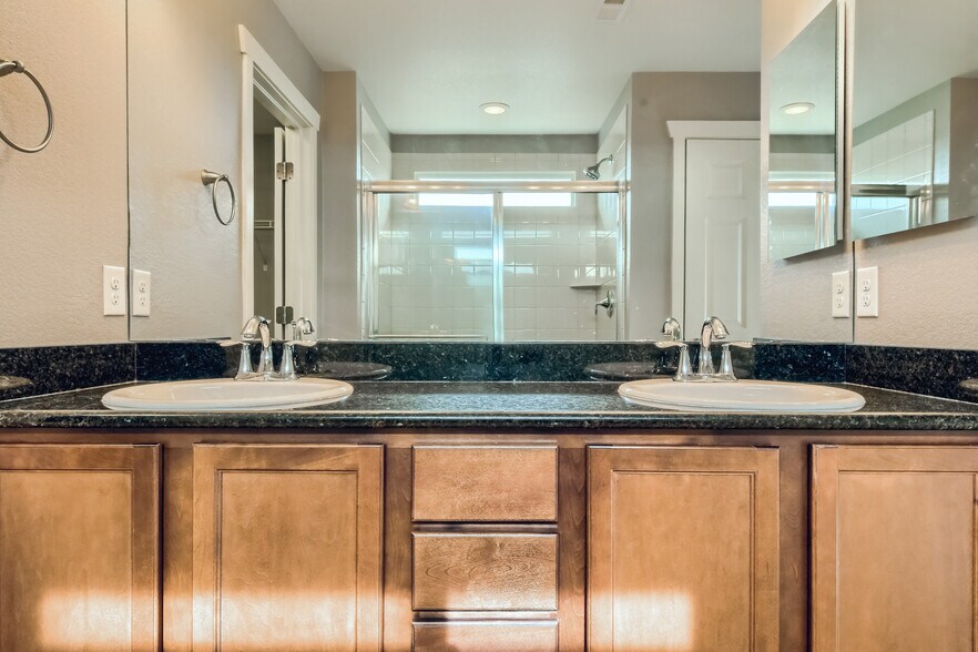 Building Photo - 11554 Yellow Daisy Dr
