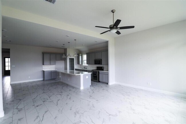 Building Photo - 10106 Water Harbor Dr