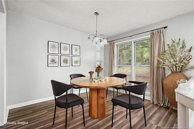 Building Photo - 920 Inglewood Ln