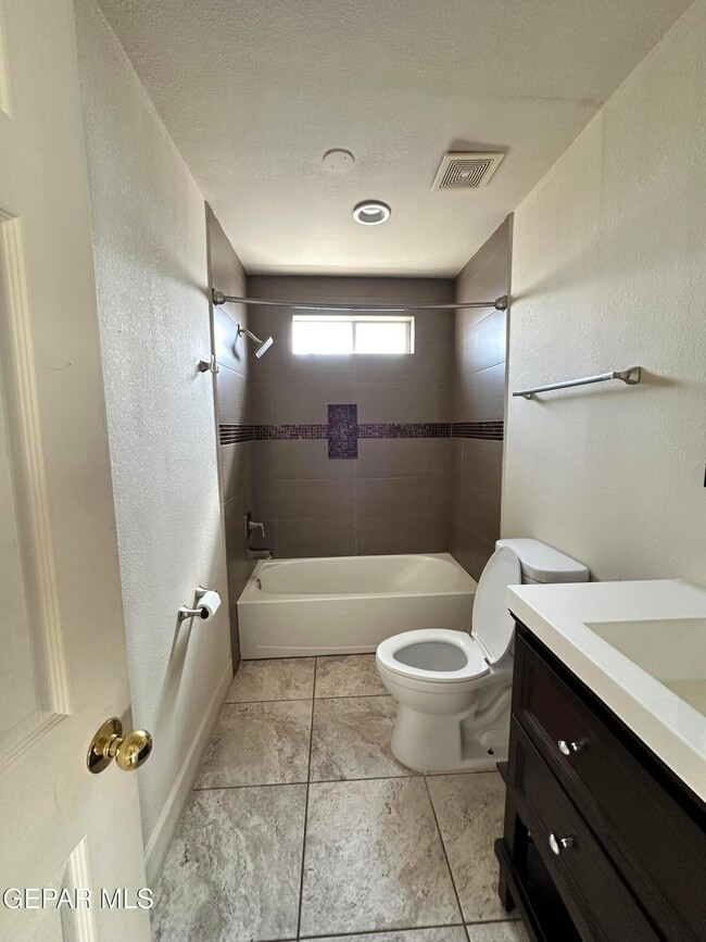 Building Photo - 7549 Le Conte Dr