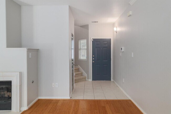 Building Photo - 4620 W William Cannon Dr