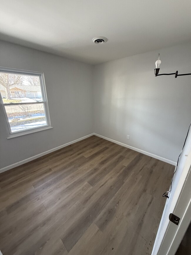 Building Photo - 5502 Council Ring Blvd